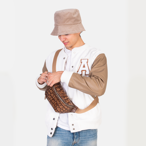 Sac-ceinture en cuir recyclé texturé brun